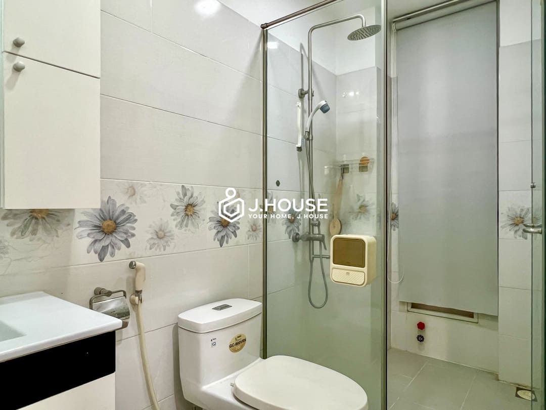 Bright studio apartment for rent in District 1 - Lien Chi House, HCMC