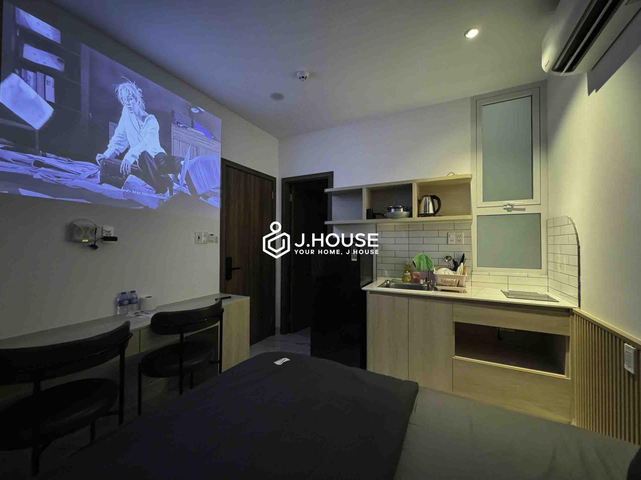 Cinematic & Modern Studio Apartment District 1 - Urban Nest C-3