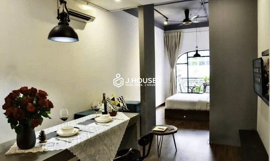 Cozy & Spacious Studio for Rent on Le Thi Rieng District 1-5