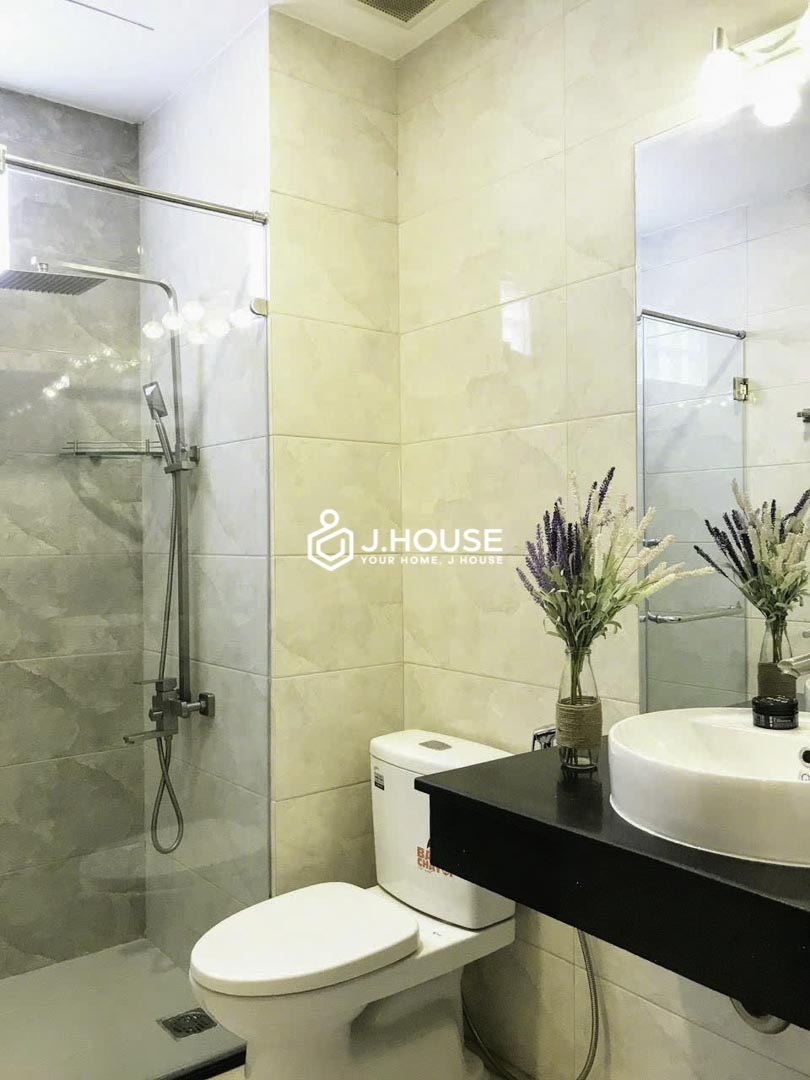 Cozy Studio 101 Apartment for Rent in Binh Thanh District Full House-1