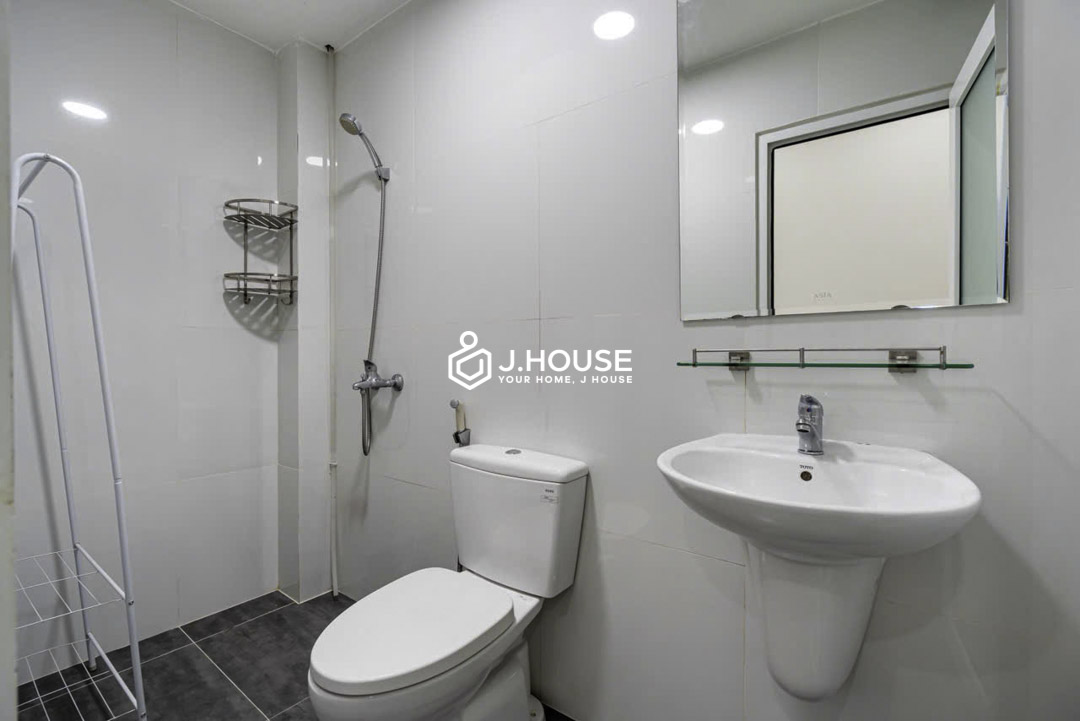 Cozy Studio Apartment with Window for Rent in Phu Nhuan Vietstay-9