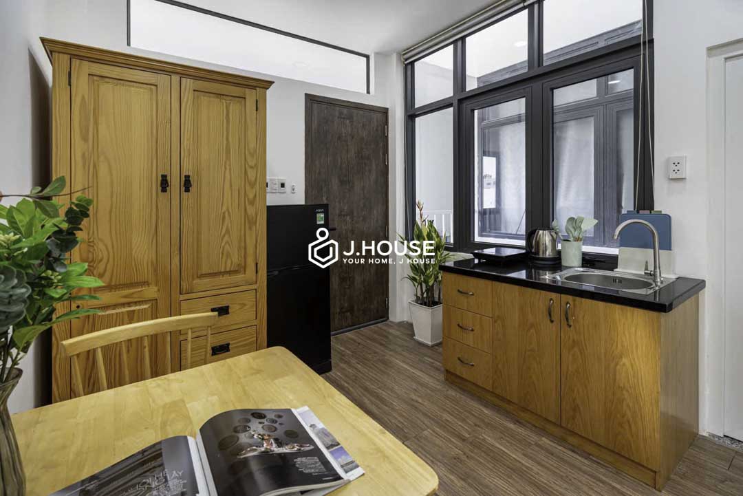 Cozy Studio Apartment with Window in Phu Nhuan - 7