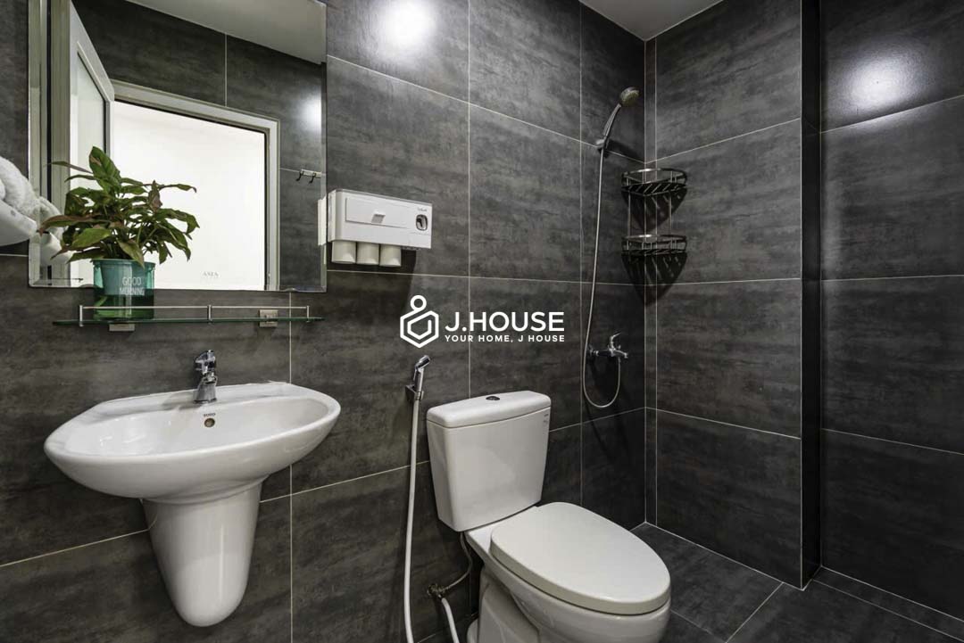 Cozy Studio Apartment with Window in Phu Nhuan - 8