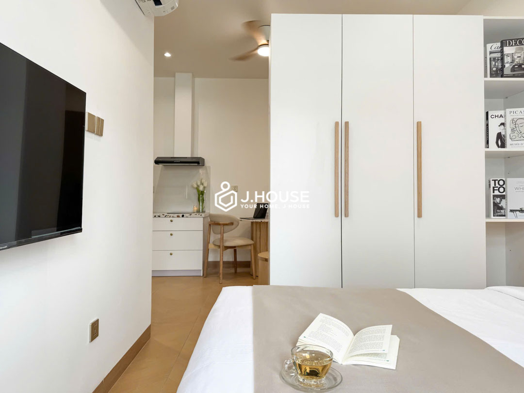 Essential Studio 28m2 on Vo Nguyen Giap Street-3