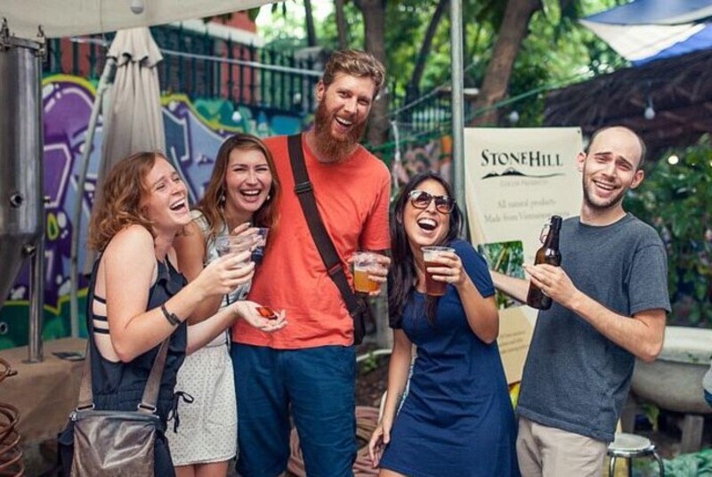 Expat-Couples-in-Vietnam-Love,-Work-&-Life-Together-5