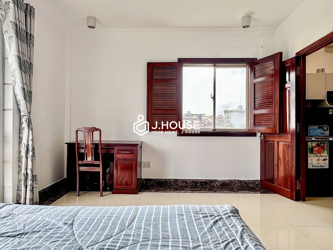 Fully furnished 1 bedroom apartment for rent with balcony in Thao Dien, District 2-11