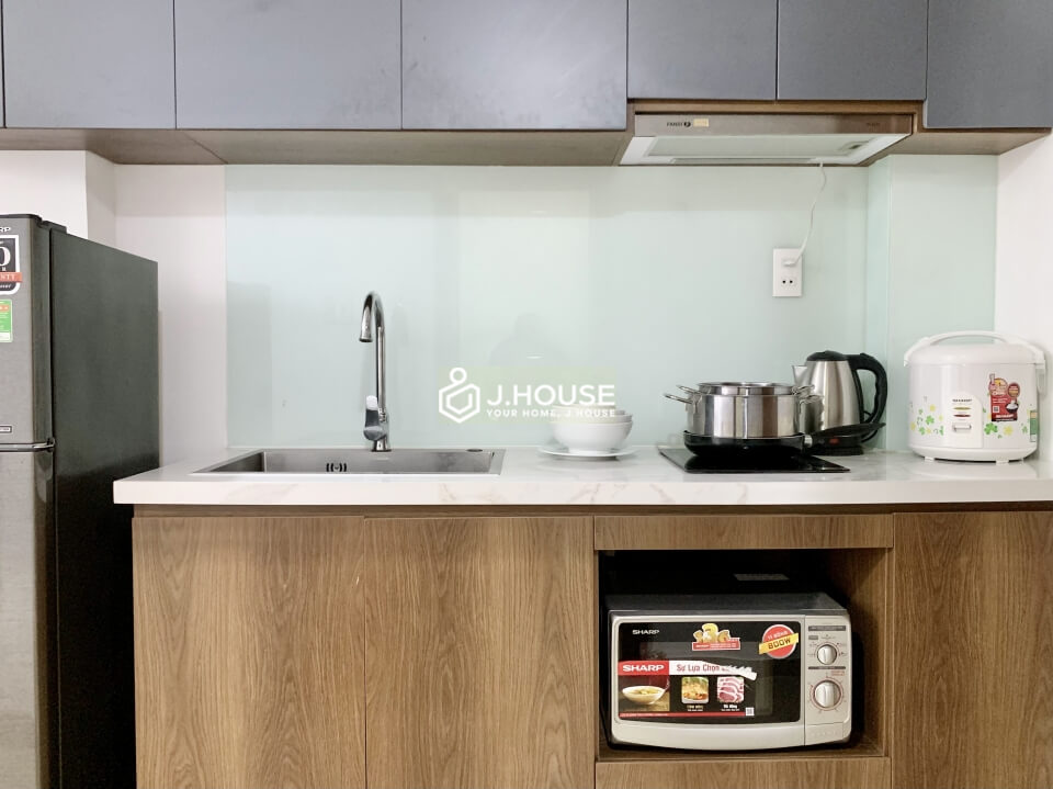 Fully furnished apartment for rent on Vo Thi Sau street, District 3, HCMC-11