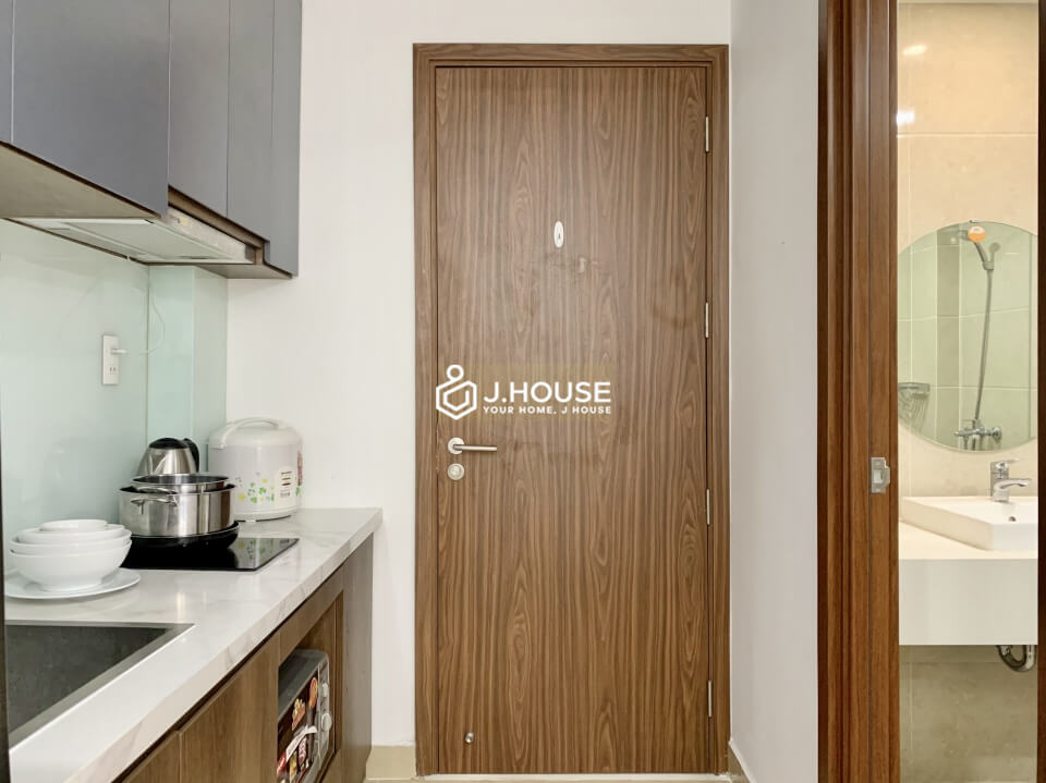 Fully furnished apartment for rent on Vo Thi Sau street, District 3, HCMC-12