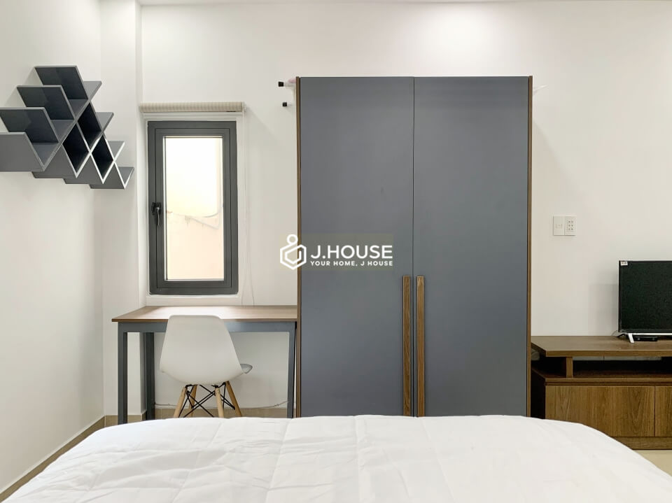 Fully furnished apartment for rent on Vo Thi Sau street, District 3, HCMC-6