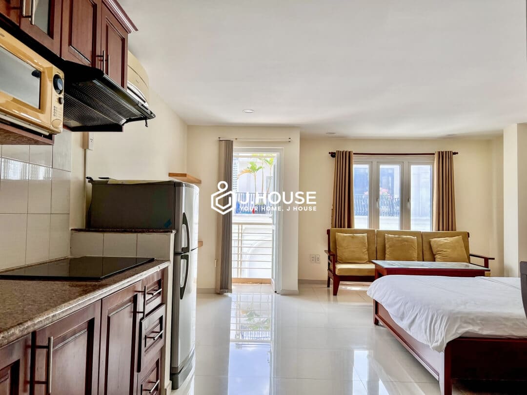 Fully furnished apartment for rent with balcony in Binh Thanh District-7