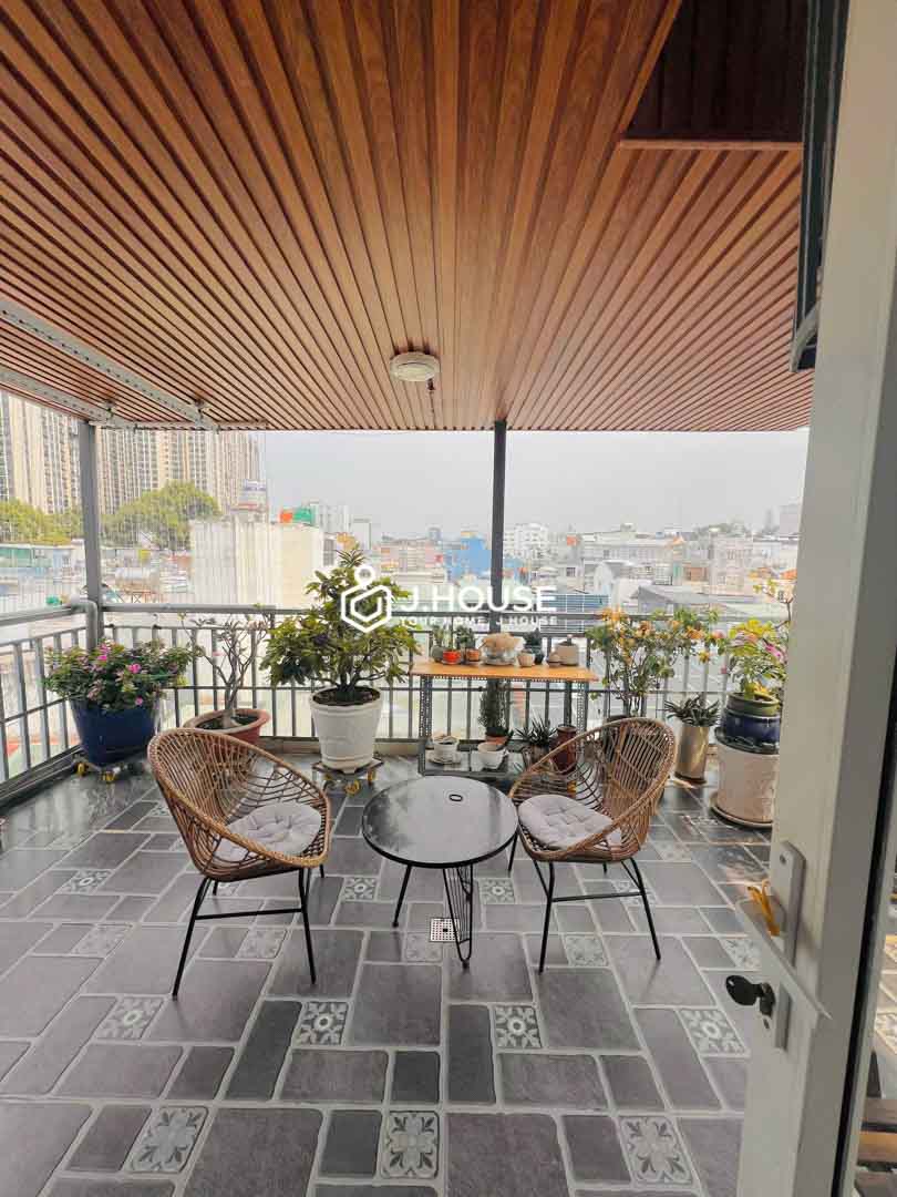 Mini Penthouse with Private Rooftop Garden in District 10-6