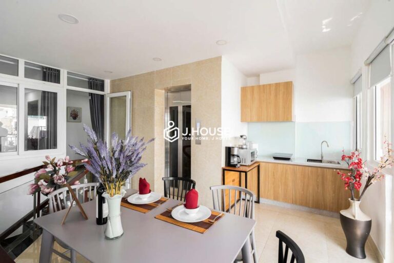 Bright Studio with Separate Kitchen & Large Rooftop Terrace - Minh Anh House 1 Mini Penthouse with Private Rooftop Garden in District 10