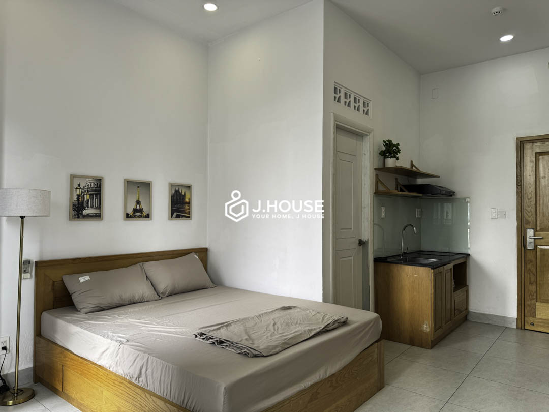 Mode On Modern Studio Rental with Balcony-0