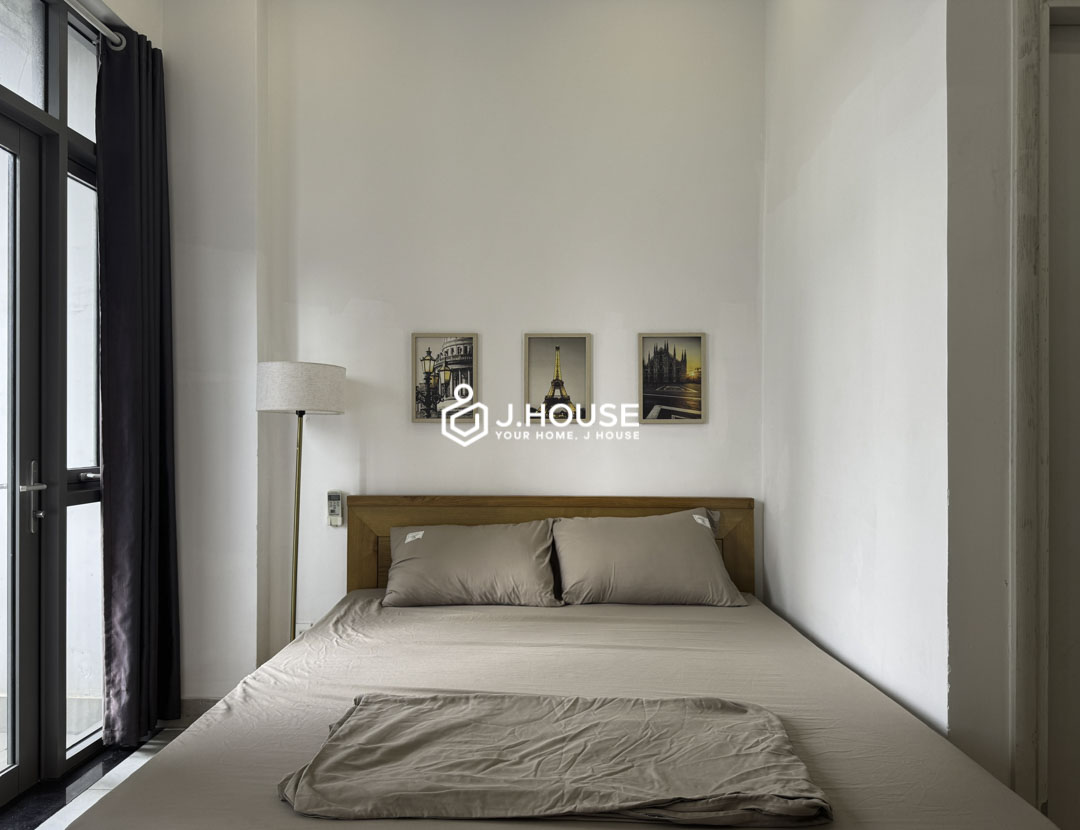 Mode On Modern Studio Rental with Balcony-1