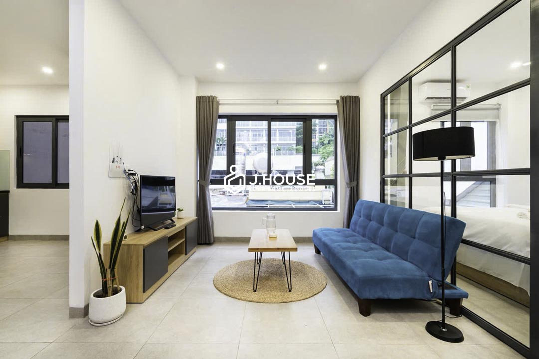 Modern 1BR Apartment with Large Window in An Phu - Arista-0