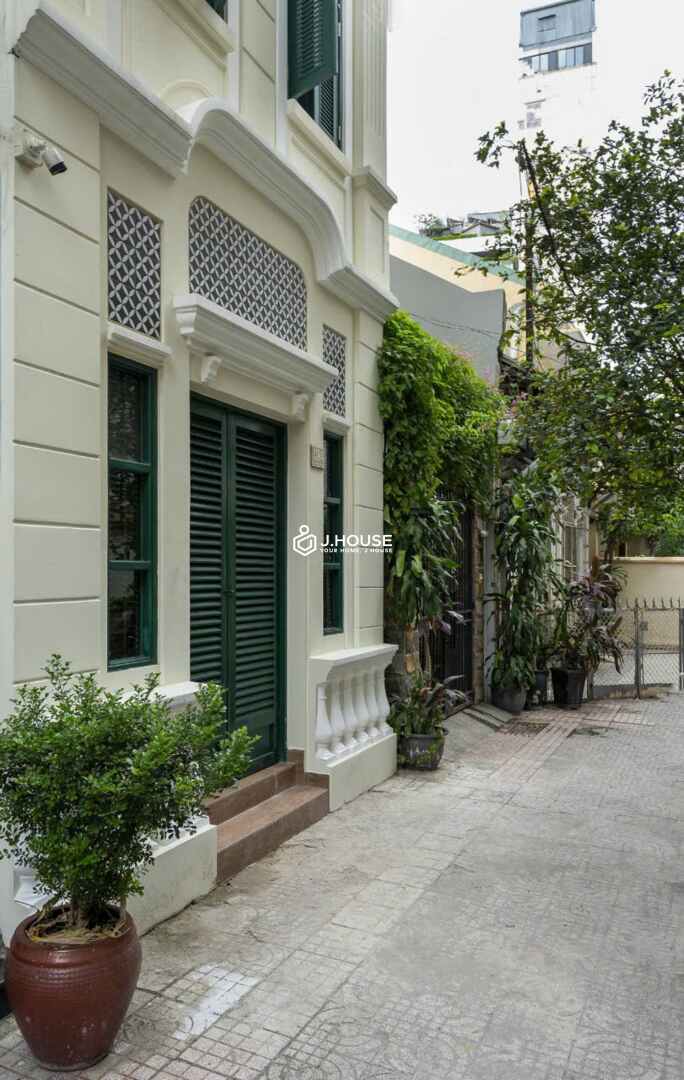Modern & Bright Studio Apartment for Rent in District 1 - Full House-11_result