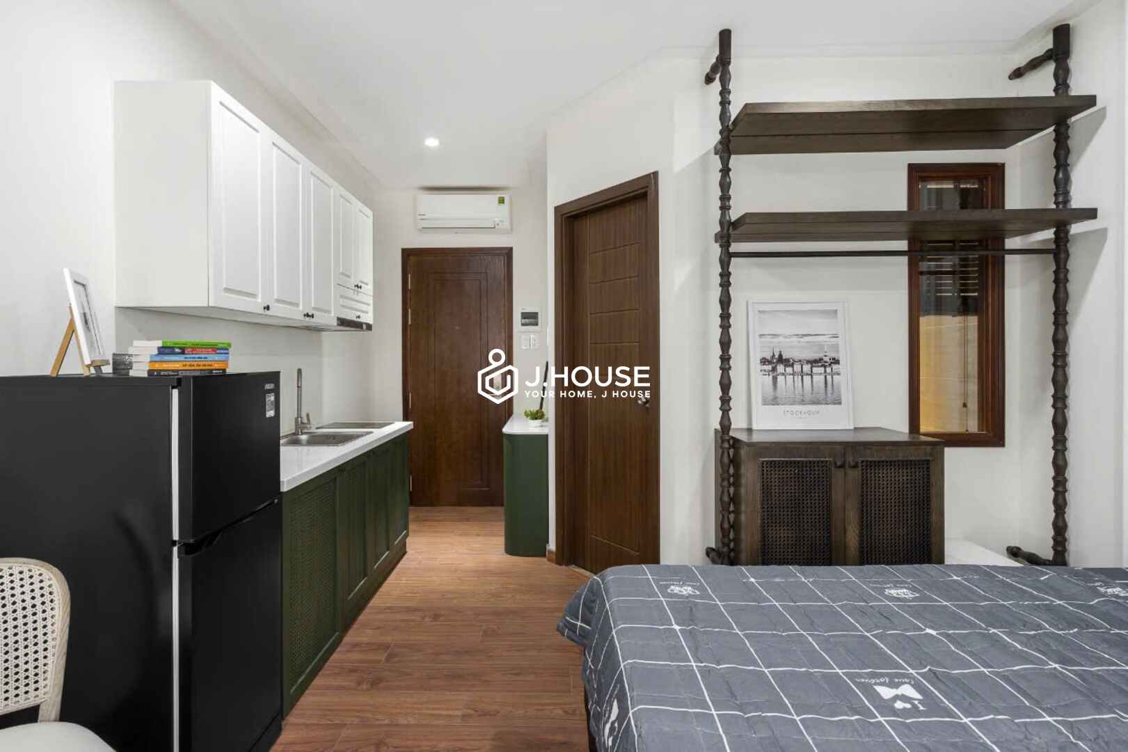 Modern & Bright Studio Apartment for Rent in District 1 - Full House-2_result