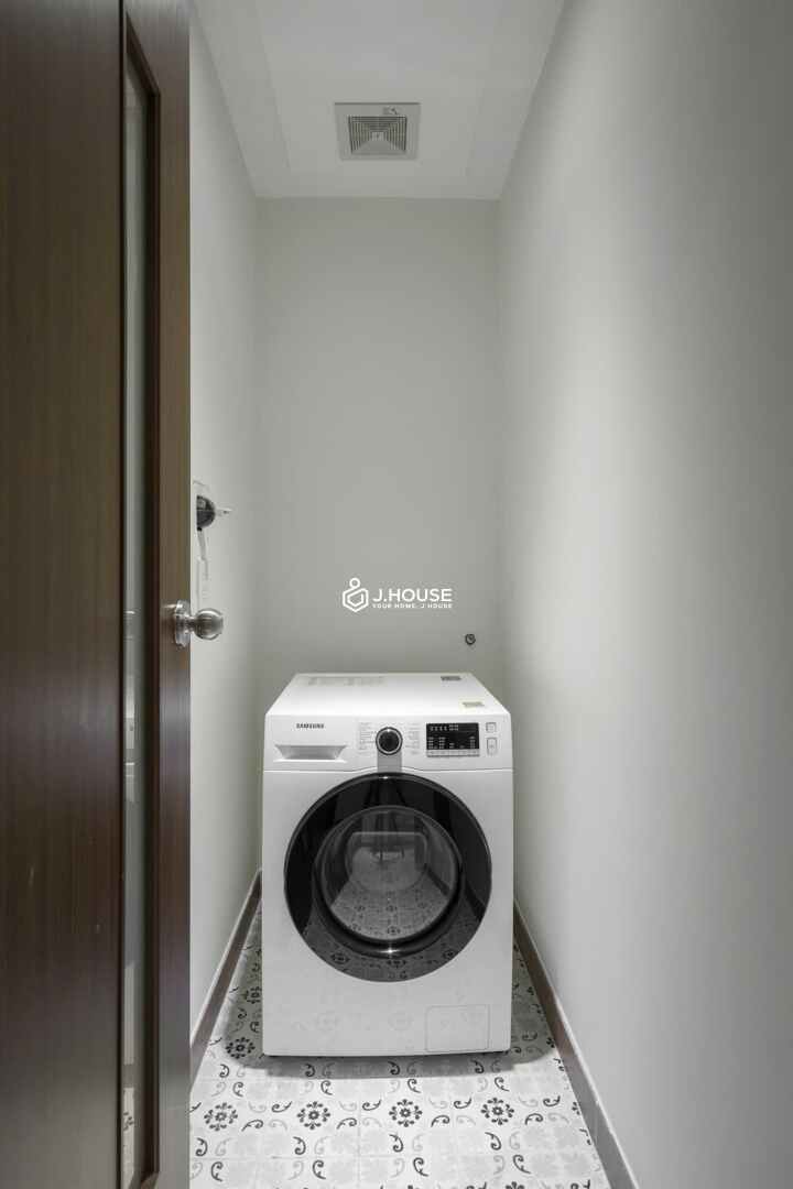 Modern & Bright Studio Apartment for Rent in District 1 - Full House-7_result