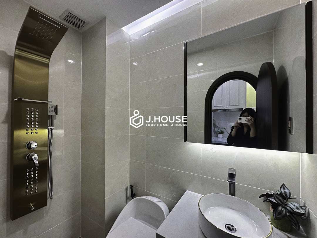 Modern Studio Apartment for Rent in Phu Nhuan District-7