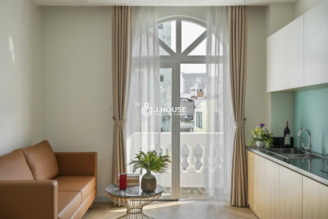 Modern Studio Apartment in District 1 with Balcony - Full House-0_result