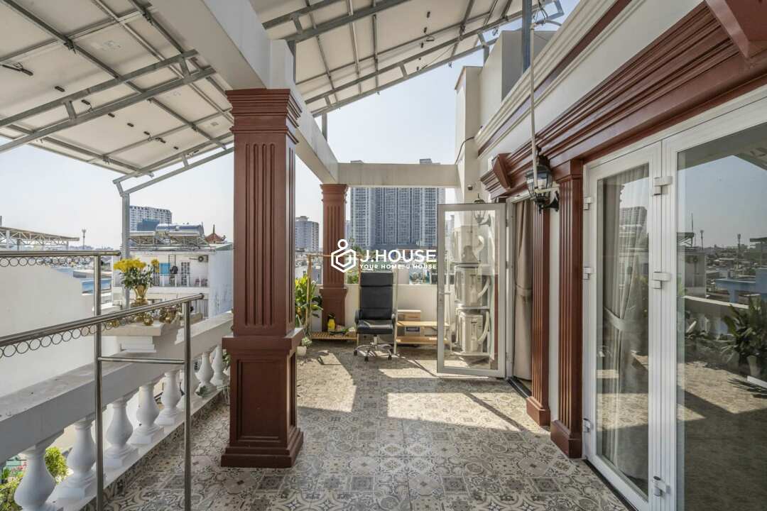 Modern Studio Apartment in District 1 with Large Balcony - Full House-5_result_1