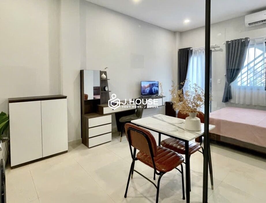 Modern Studio Apartment with Private Washer in Tan Binh - Air Minimal-3_result