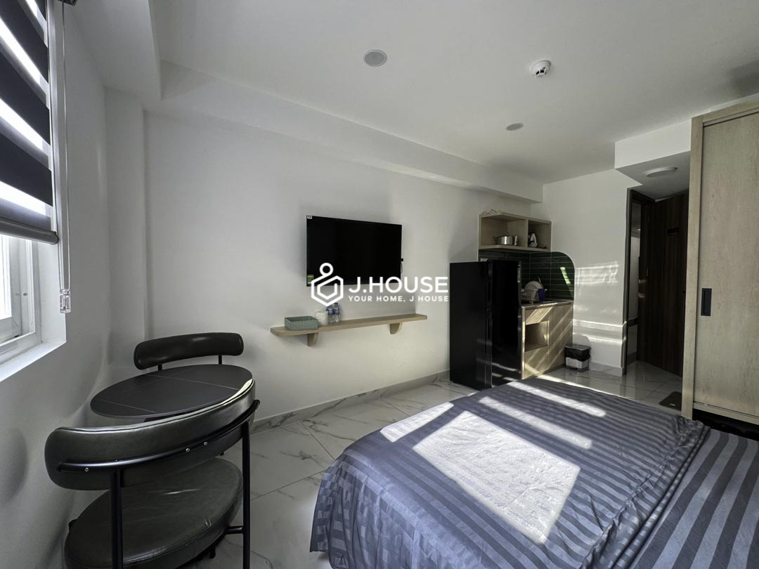 Modern Studio Apartment with Window District 1 - Urban Nest E-2