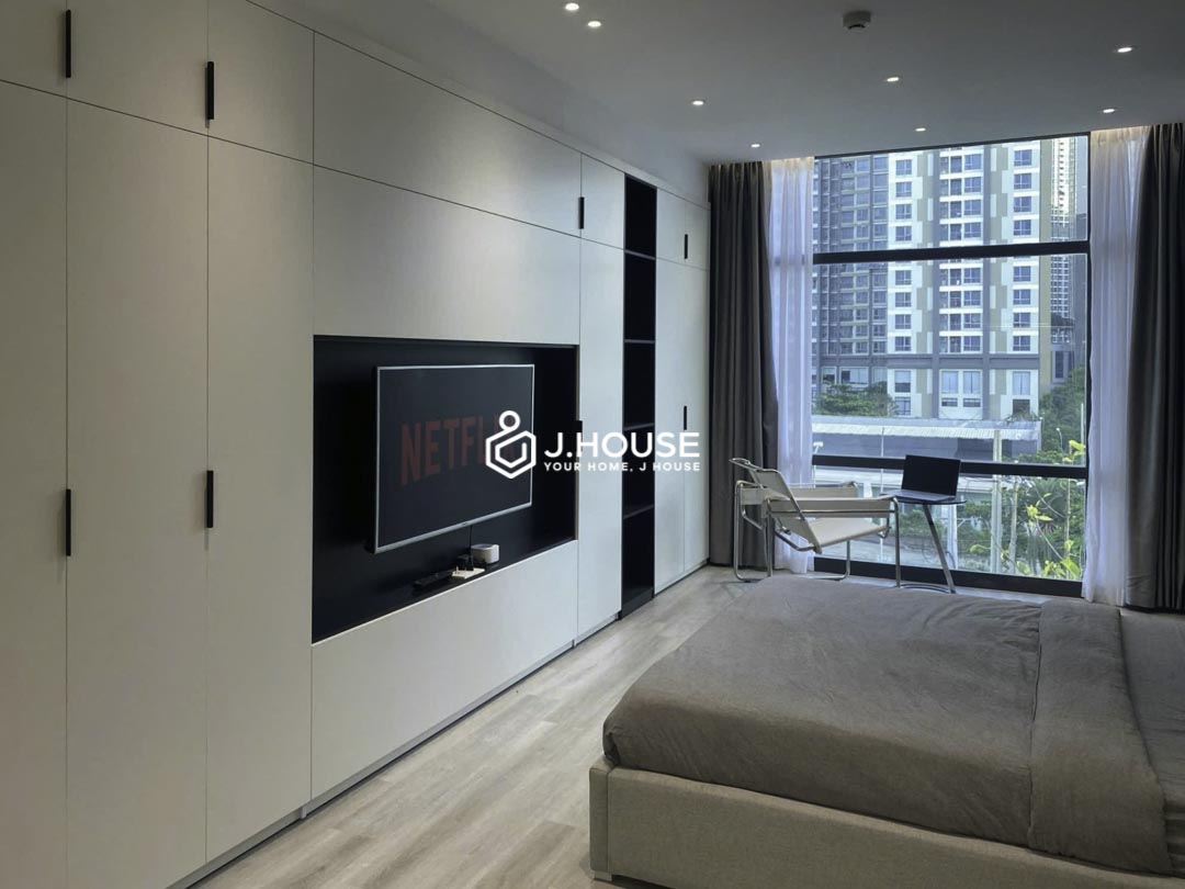 Modern Studio Binh Thanh with Large Window near Landmark 81 Lagom-1