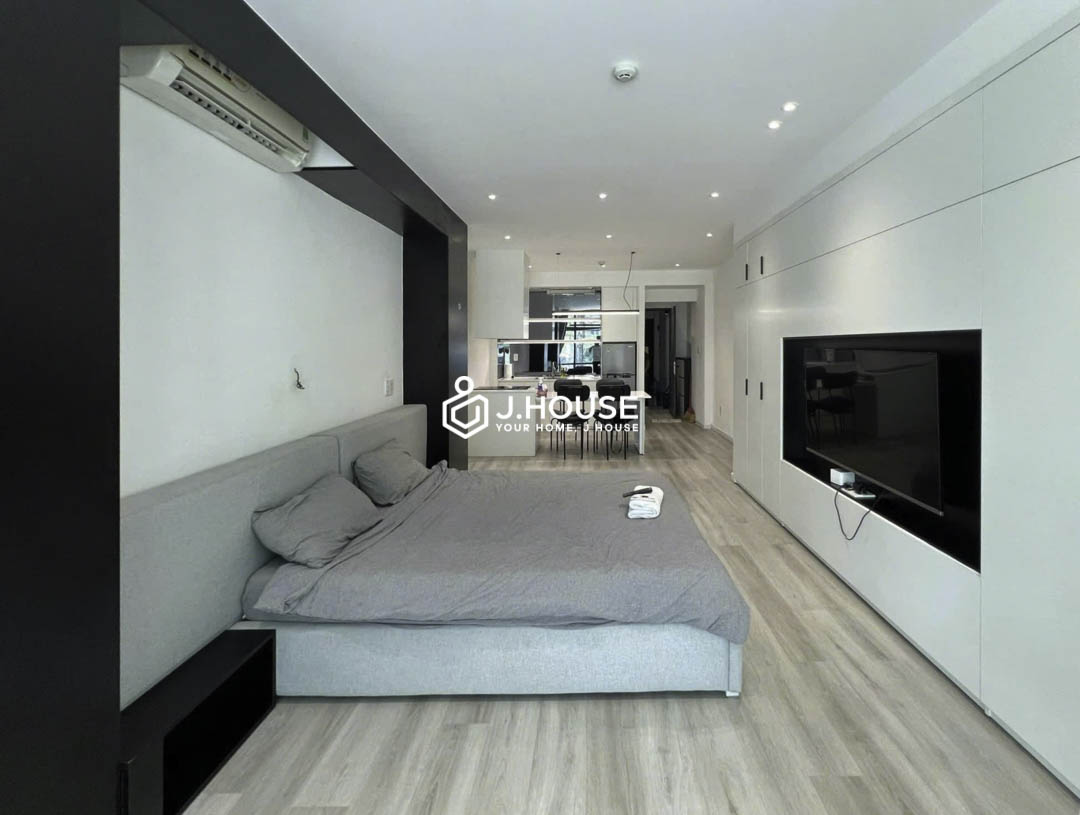 Modern Studio Binh Thanh with Large Window near Landmark 81 Lagom-14 (2)