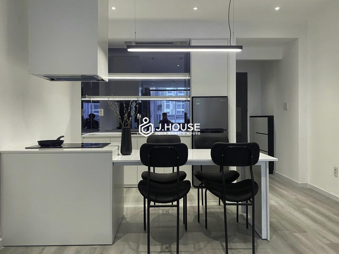 Modern Studio Binh Thanh with Large Window near Landmark 81 Lagom-9 (2)