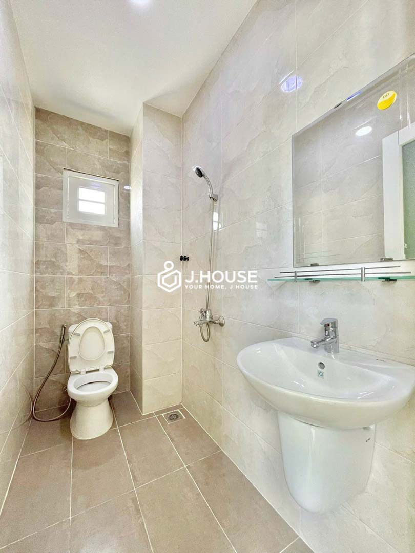 Modern Studio Serviced Apartment District 5-5