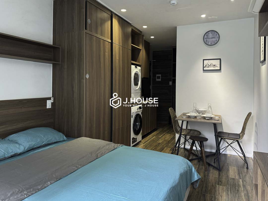 Modern Studio for Rent near Van Hanh Mall District 10-2