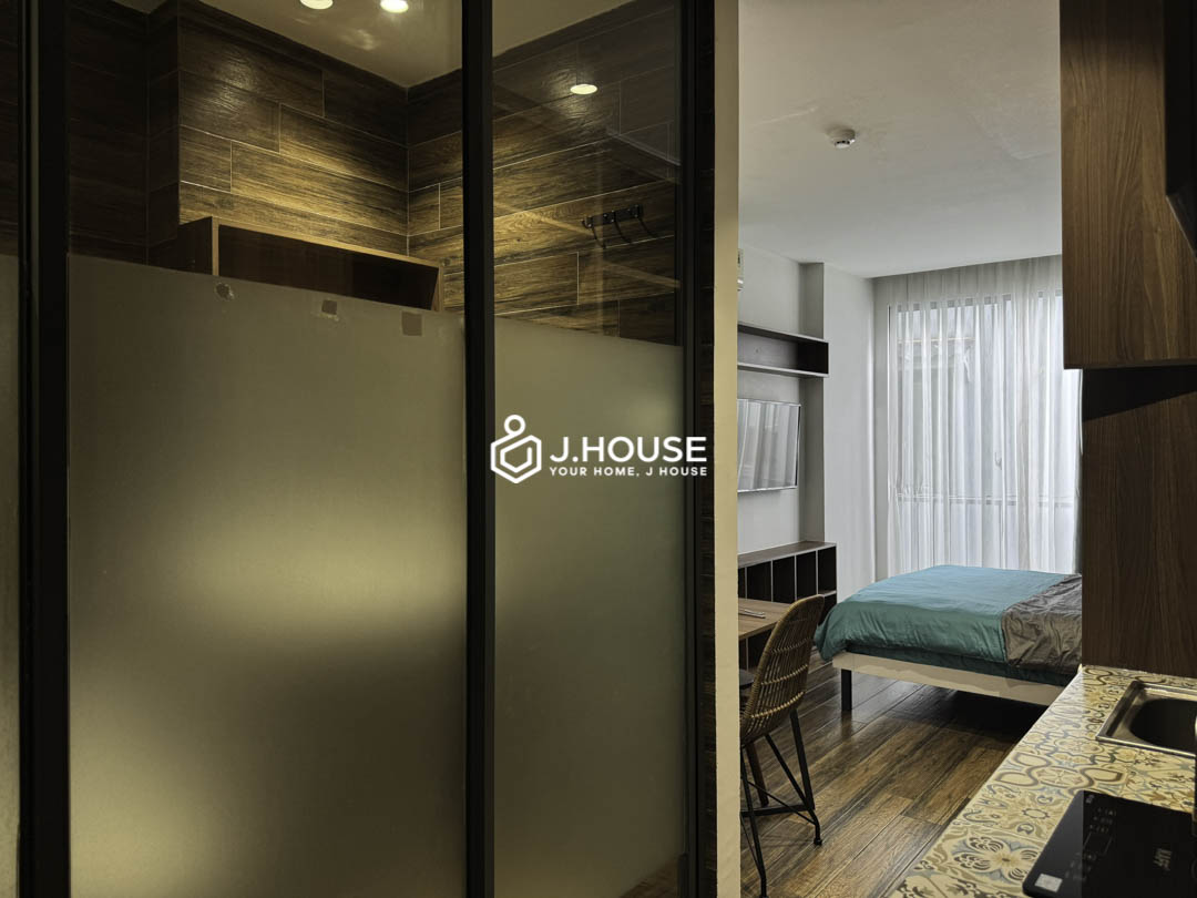 Modern Studio for Rent near Van Hanh Mall District 10-9