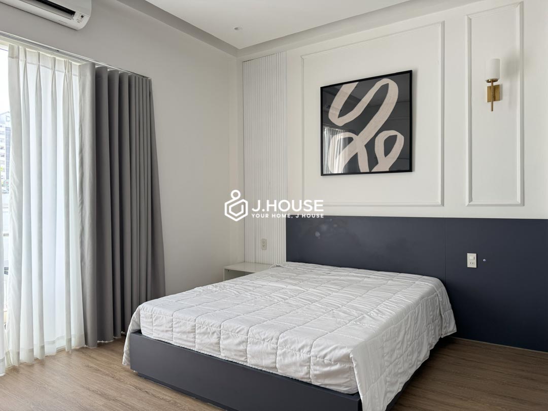 Modern Studio with Partition & Balcony in Binh Thanh-0