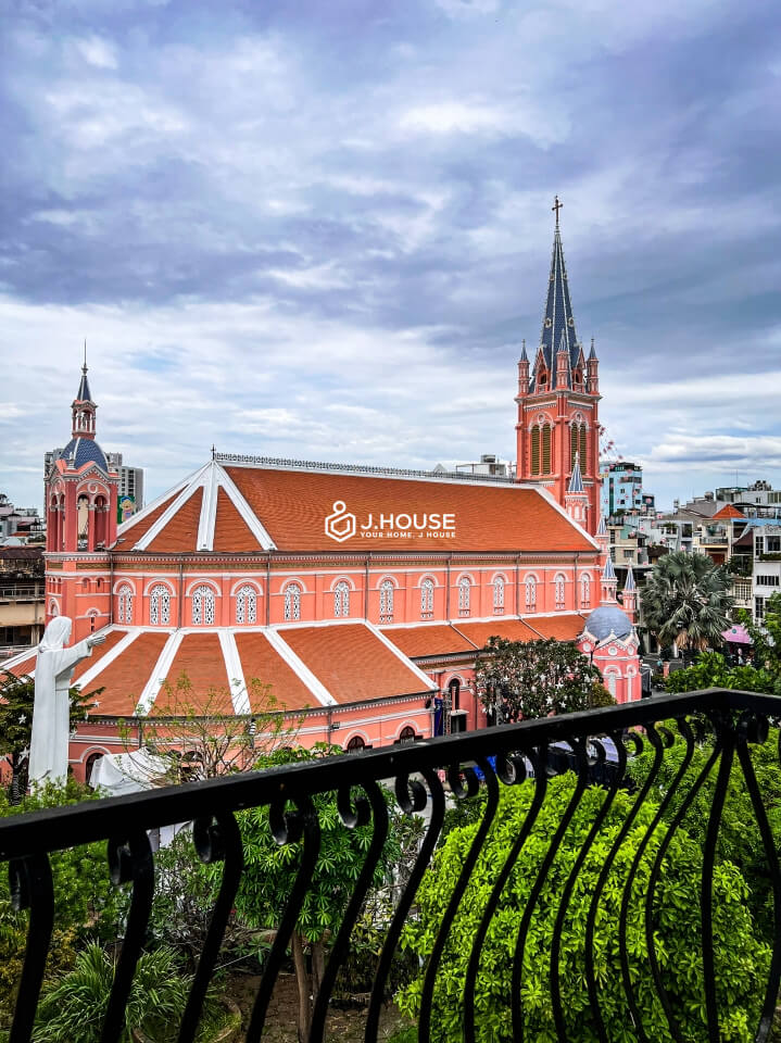 Modern apartment fully furnished and balcony in District 3, HCMC-2