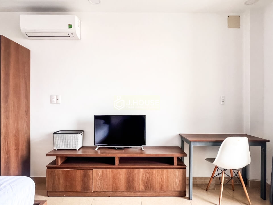 Modern apartment fully furnished and balcony in District 3, HCMC-6