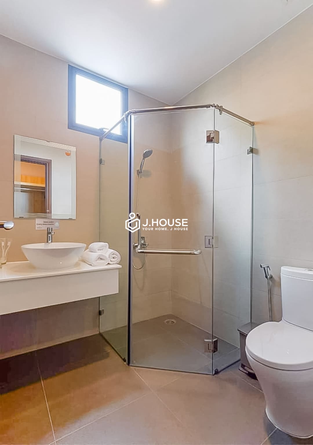 Modern studio apartment for rent in District 1 - Babylon Garden