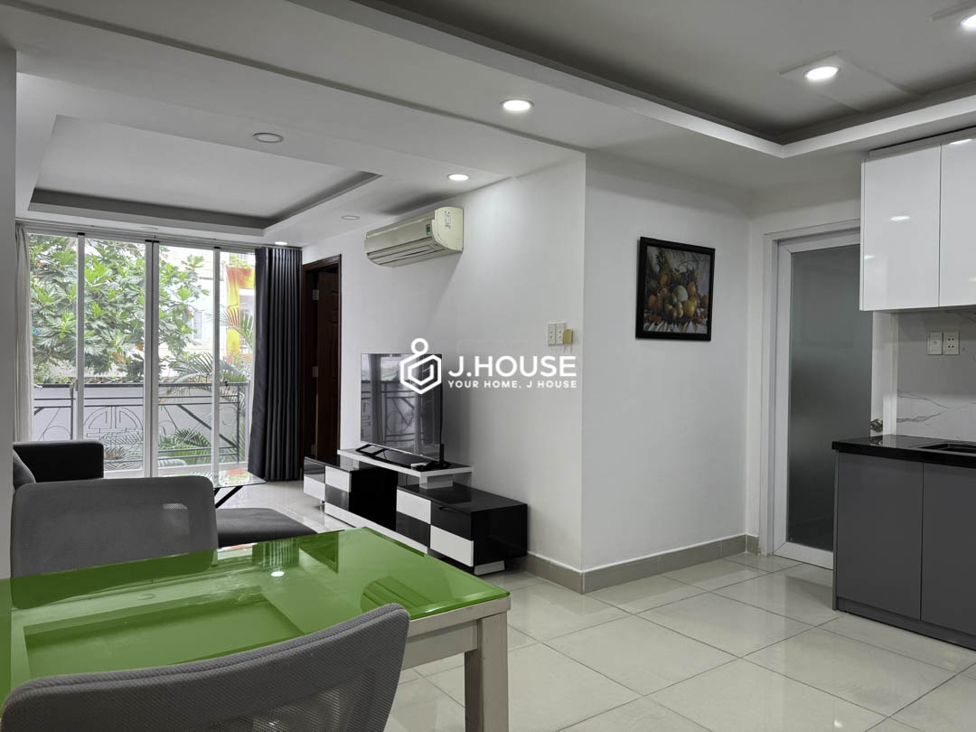 Quite & Bright 1-BR with Balcony Binh Thanh - Phuong Apartment-0