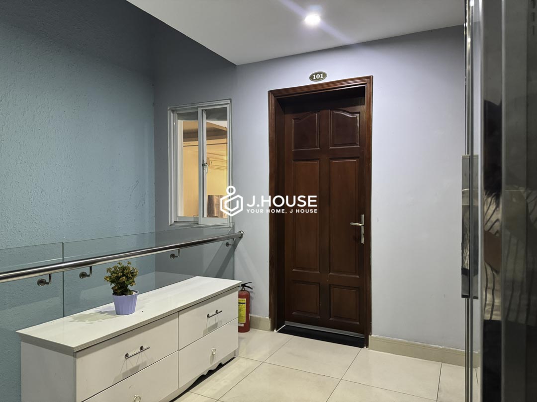 Quite & Bright 1-BR with Balcony Binh Thanh - Phuong Apartment-12
