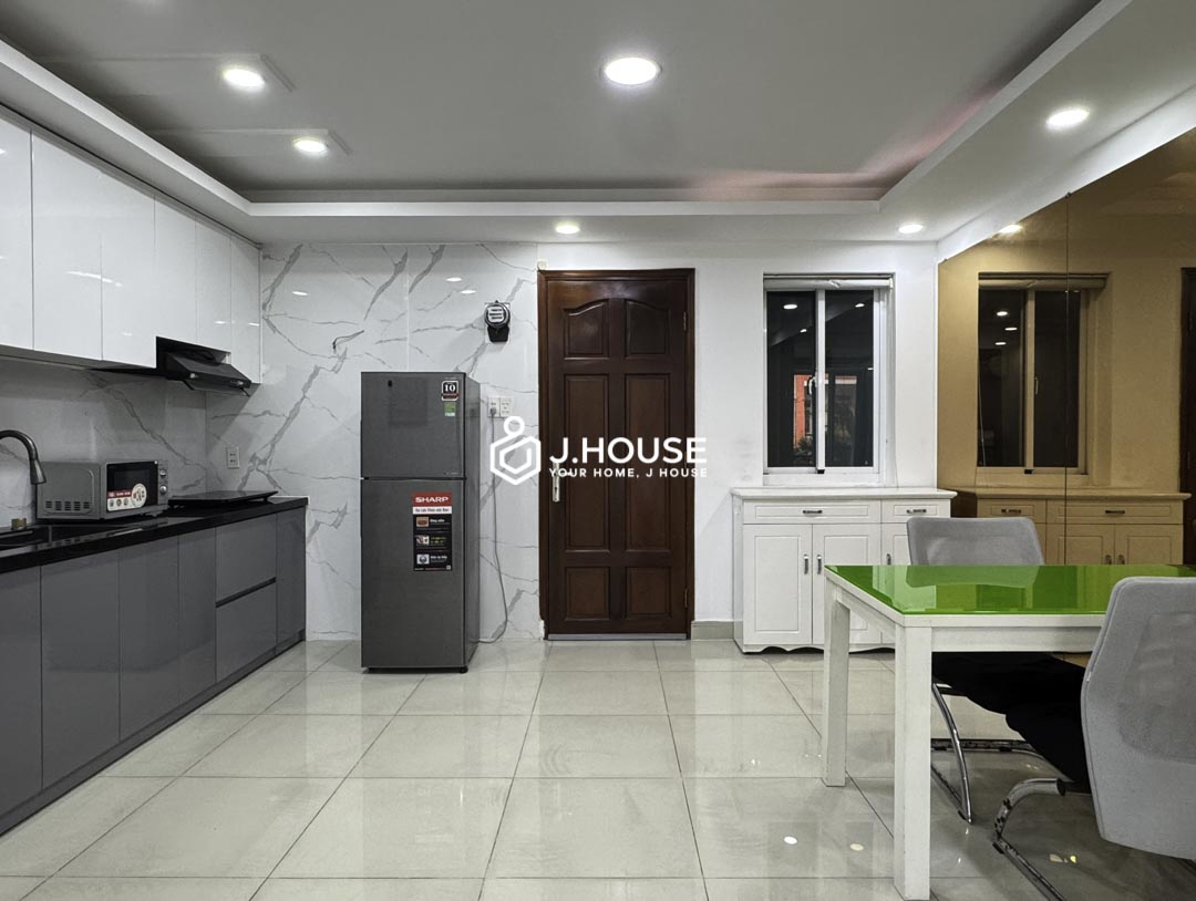 Quite & Bright 1-BR with Balcony Binh Thanh - Phuong Apartment-6