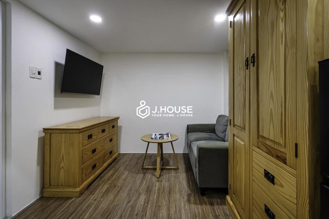 Rent Compact Duplex with Skylight Windows in Phu Nhuan District-3