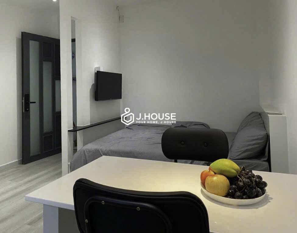 Rent Cozy & Quiet Studio on Nguyen Huu Canh Street, Binh Thanh Lagom-2