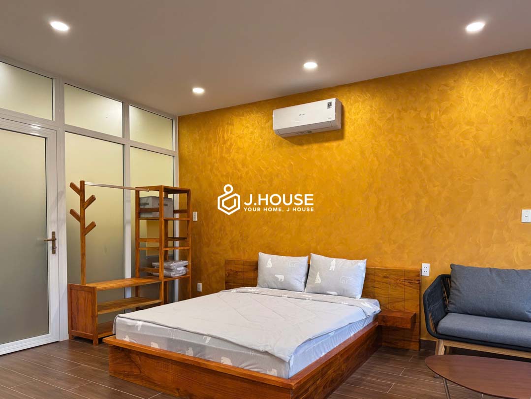 Sky Home An Phu 50m2 1-Bedroom Apartment with Balcony-0