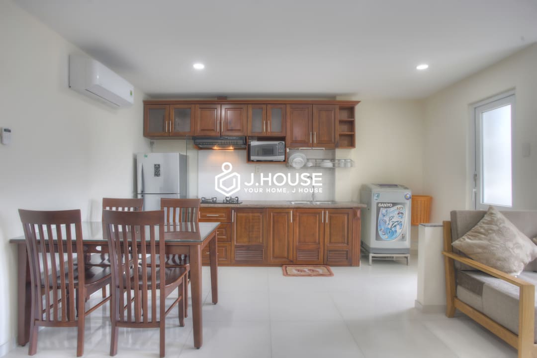 Spacious 2 br apartment for rent in Binh Thanh District, HCMC-1