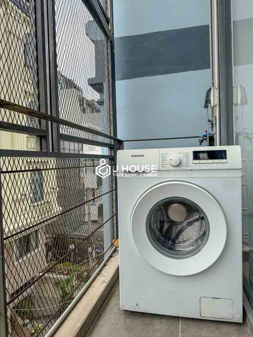 Spacious 60m2 Studio with Balcony on Nguyen Gia Tri Street Binh Thanh-10