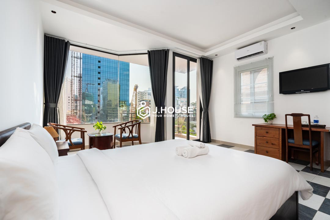 Spacious Studio 40m2 with Balcony Arista-0