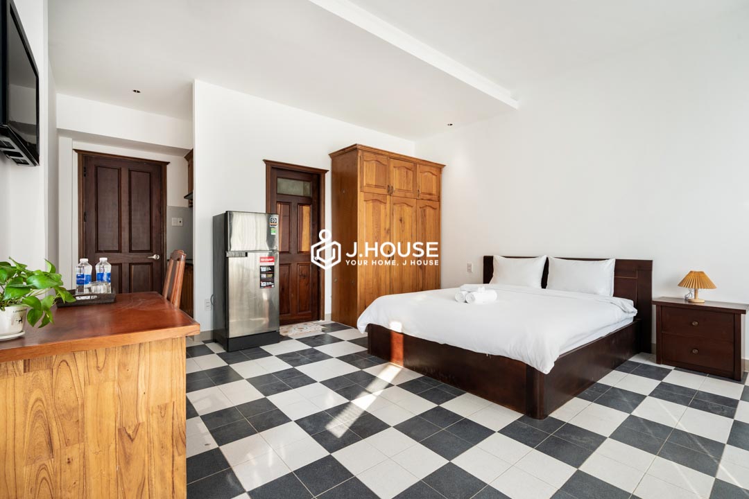 Spacious Studio 40m2 with Balcony Arista-1