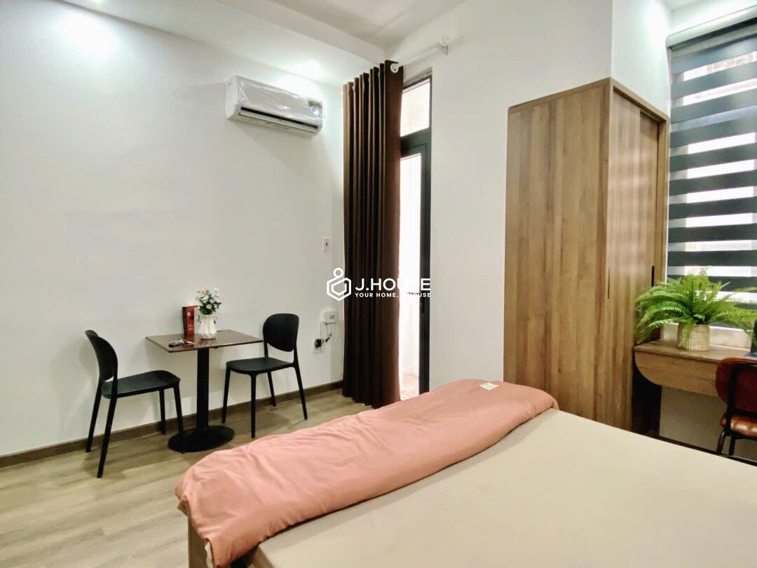 Studio Apartment with Private Washing Machine in District 1 - HS Living-1_result