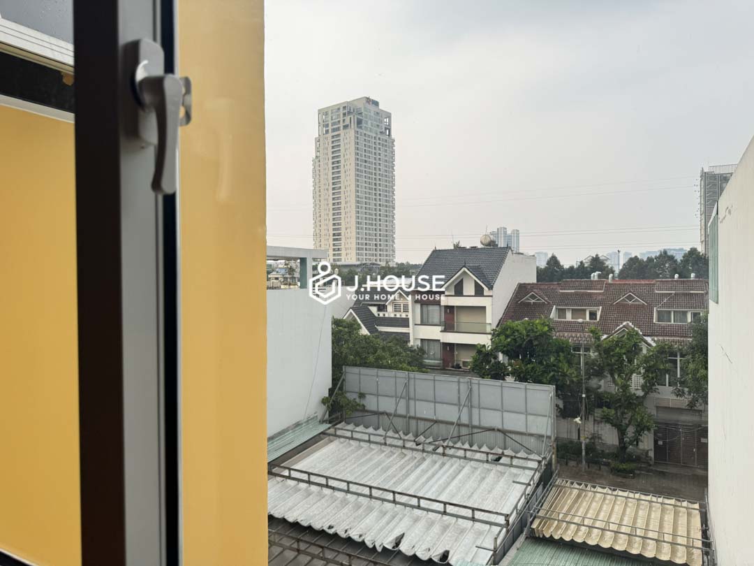 Studio Window 6 on 3rd floor 35 sqm Open and Bright View-5