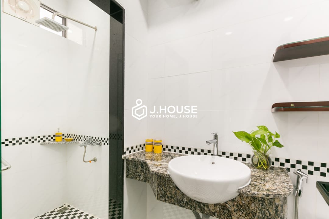 Studio apartment for rent in District 3, HCM - The Garden Building